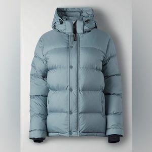 LIKE NEW Aritzia Super Puff